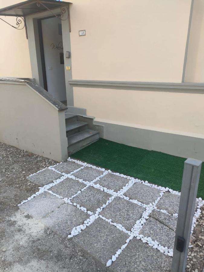 Hotel La Finestra Sul Viale Pisa Esterno foto